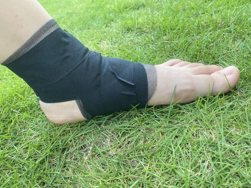 Athletic Tape,5 Pack Black Sports Tape,Strong Stick No Sticky Residue for Hockey Climbing Sports Medical Splints